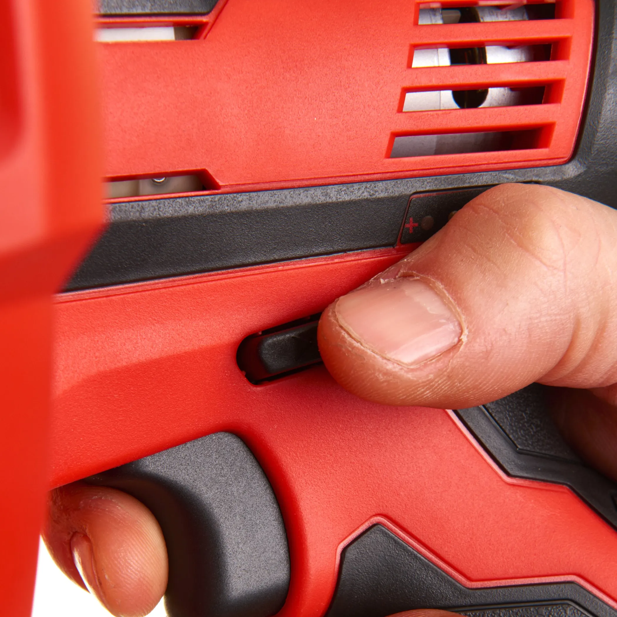 Аккумуляторная прочистная машина Milwaukee M12 BDC6-0C  (Арт. 4933451634)