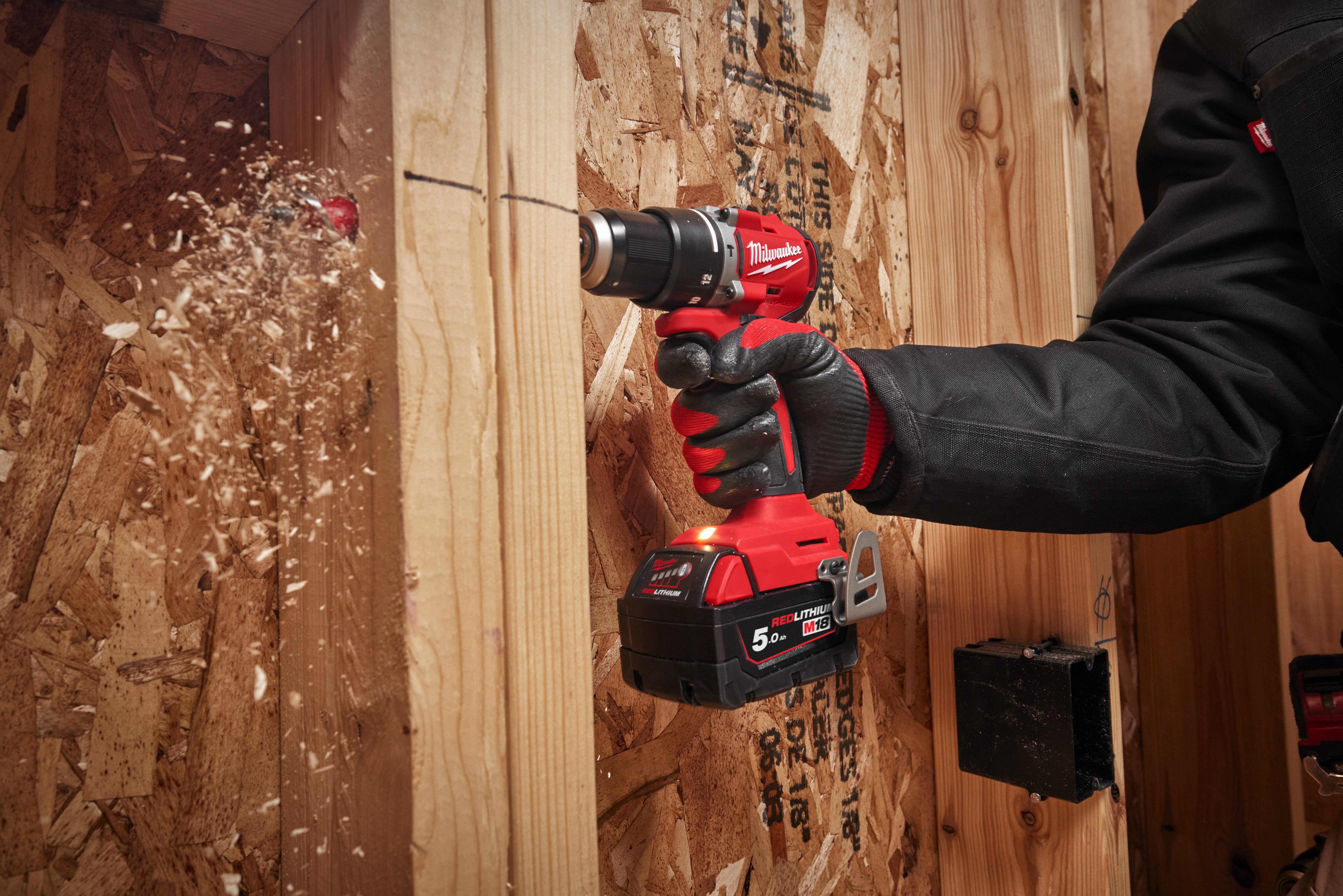 Аккумуляторная ударная дрель-шуруповерт Milwaukee M18 BLPDRC-202C (замена для 4933464320) (Арт. 4933492822)