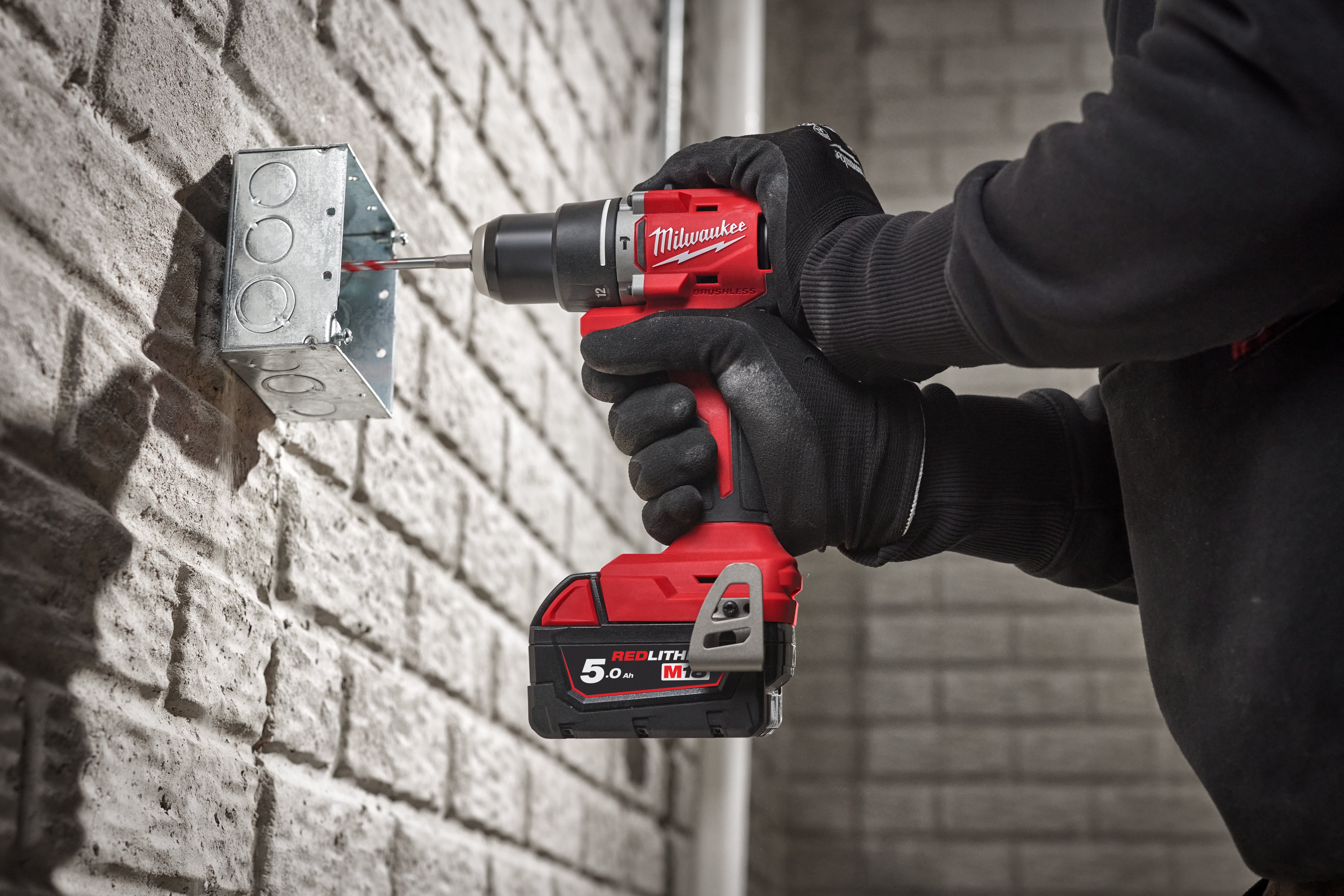 Аккумуляторная ударная дрель-шуруповерт Milwaukee M18 BLPDRC-0X (замена для 4933464557) (Арт. 4933492821)