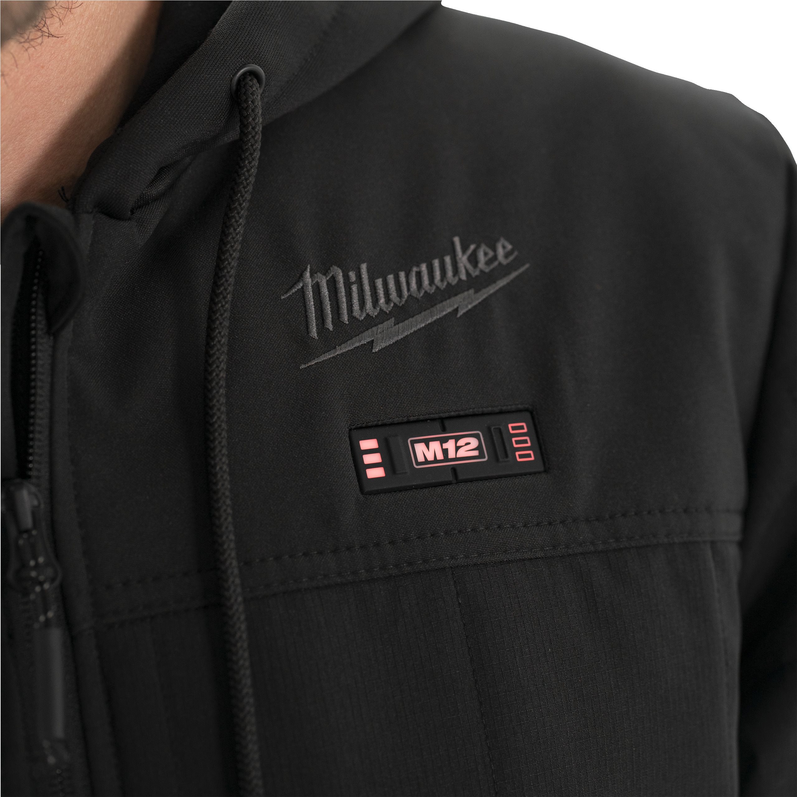 Куртка черная с подогревом и капюшоном Milwaukee M12 HPJ BL2-0 (S) (Арт. 4932480071)