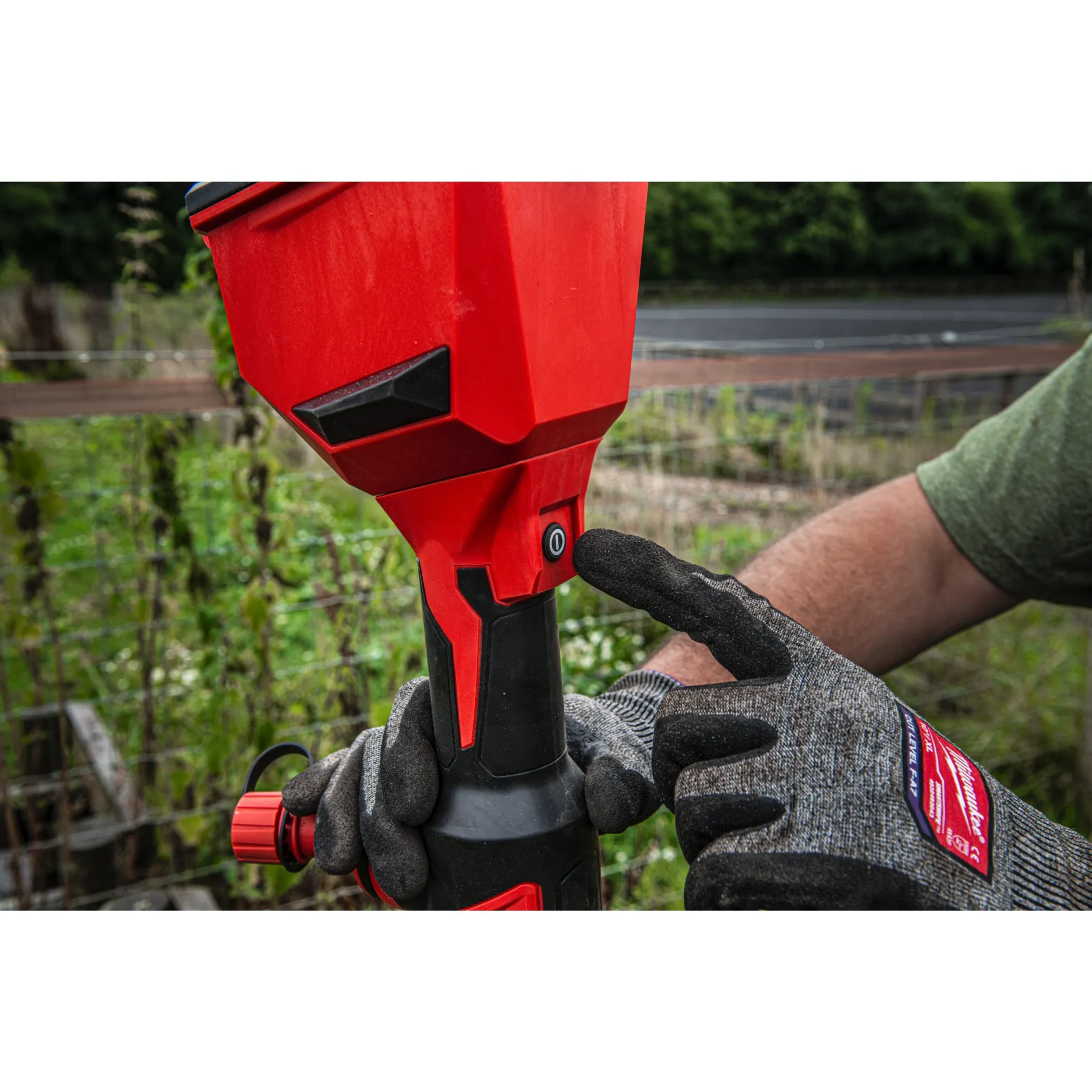 Аккумуляторный насос для перекачки воды Milwaukee M18 BLSWP-0 (Арт. 4933498559)