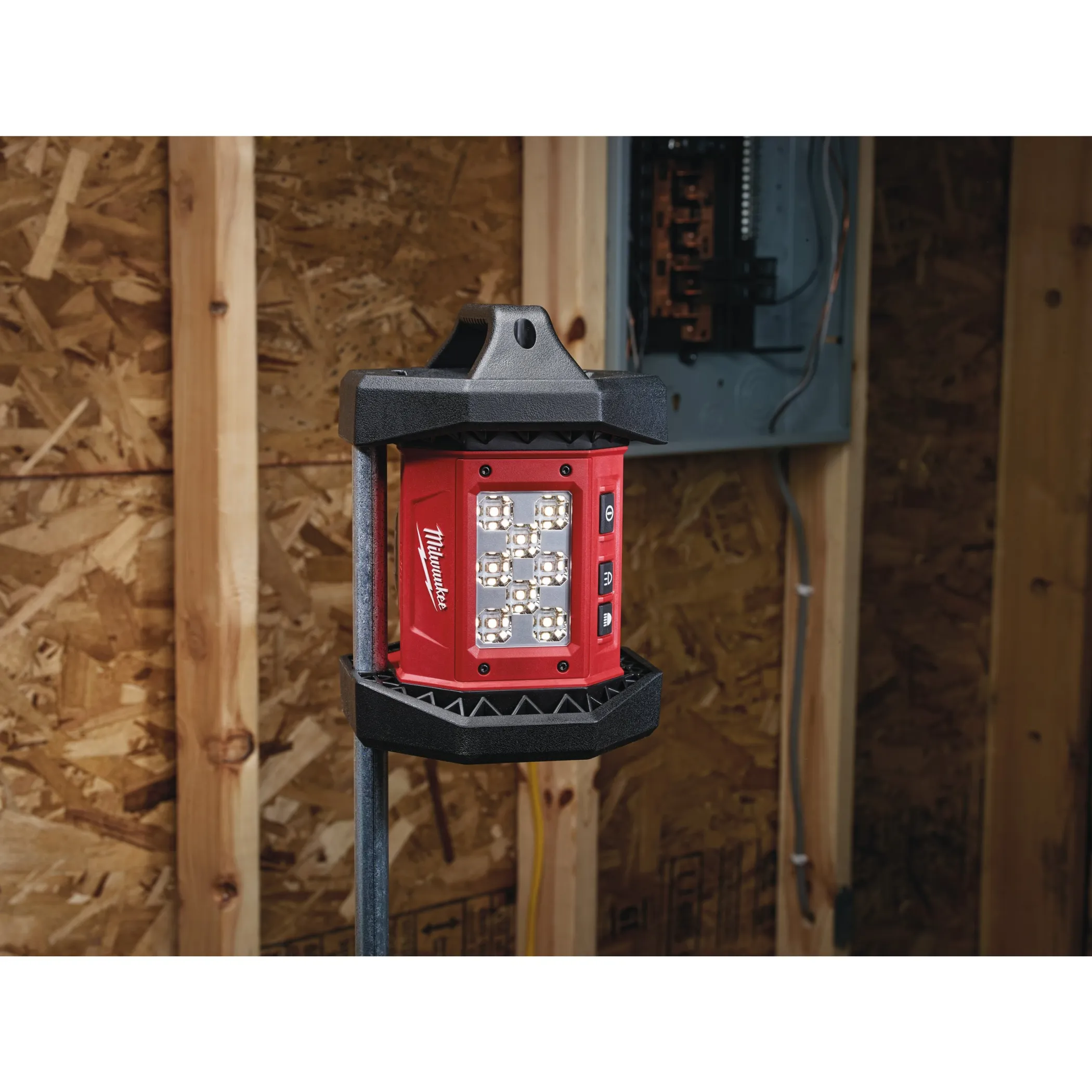 Аккумуляторный светодиодный прожектор Milwaukee M18 AL-0  (Арт. 4932430392)
