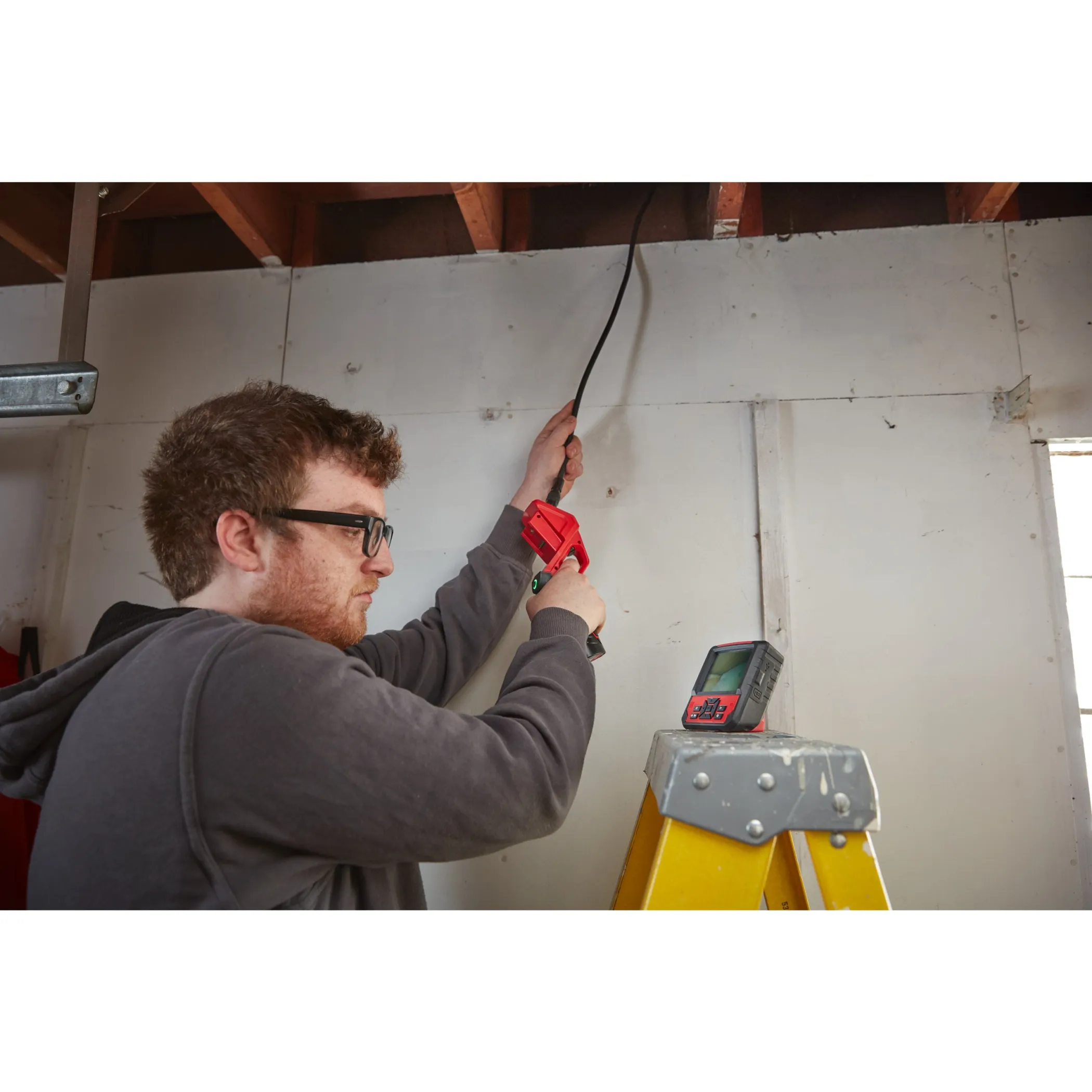 Аккумуляторная инспекционная камера Milwaukee M - SPECTOR FLEX M12 IC AV3-201C  (Арт. 4933451367)