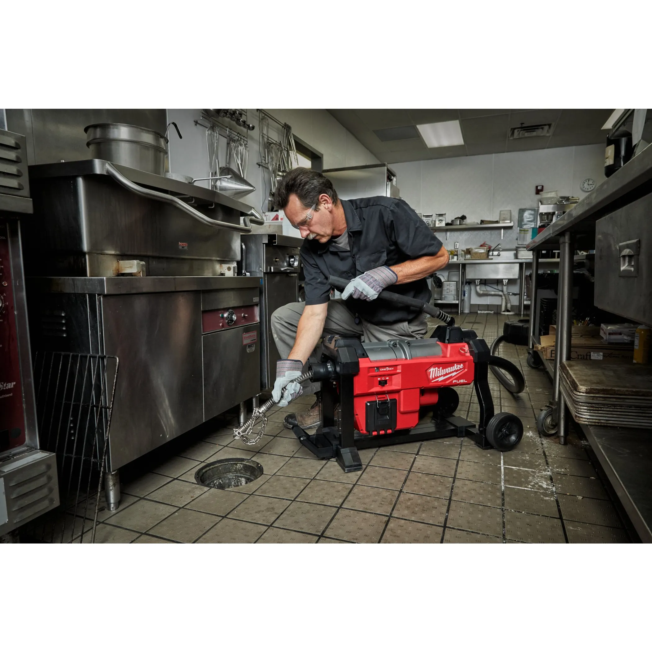 Аккумуляторная секционная прочистная машина Milwaukee M18FSSM-121 FUEL ONE-KEY  (Арт. 4933471410)
