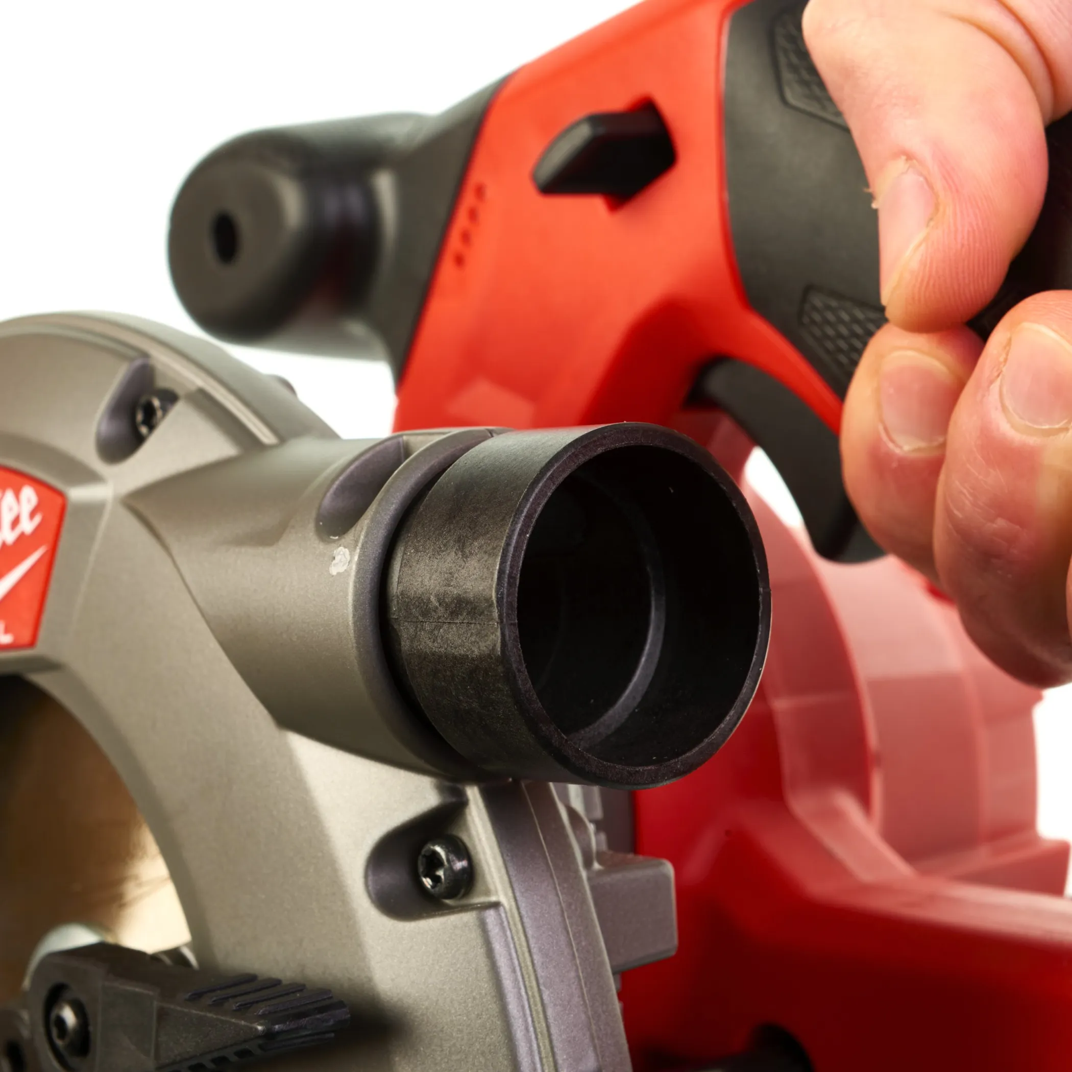 Аккумуляторная компактная циркулярная пила по дереву Milwaukee M12 CCS44-0 FUEL  (Арт. 4933448225)