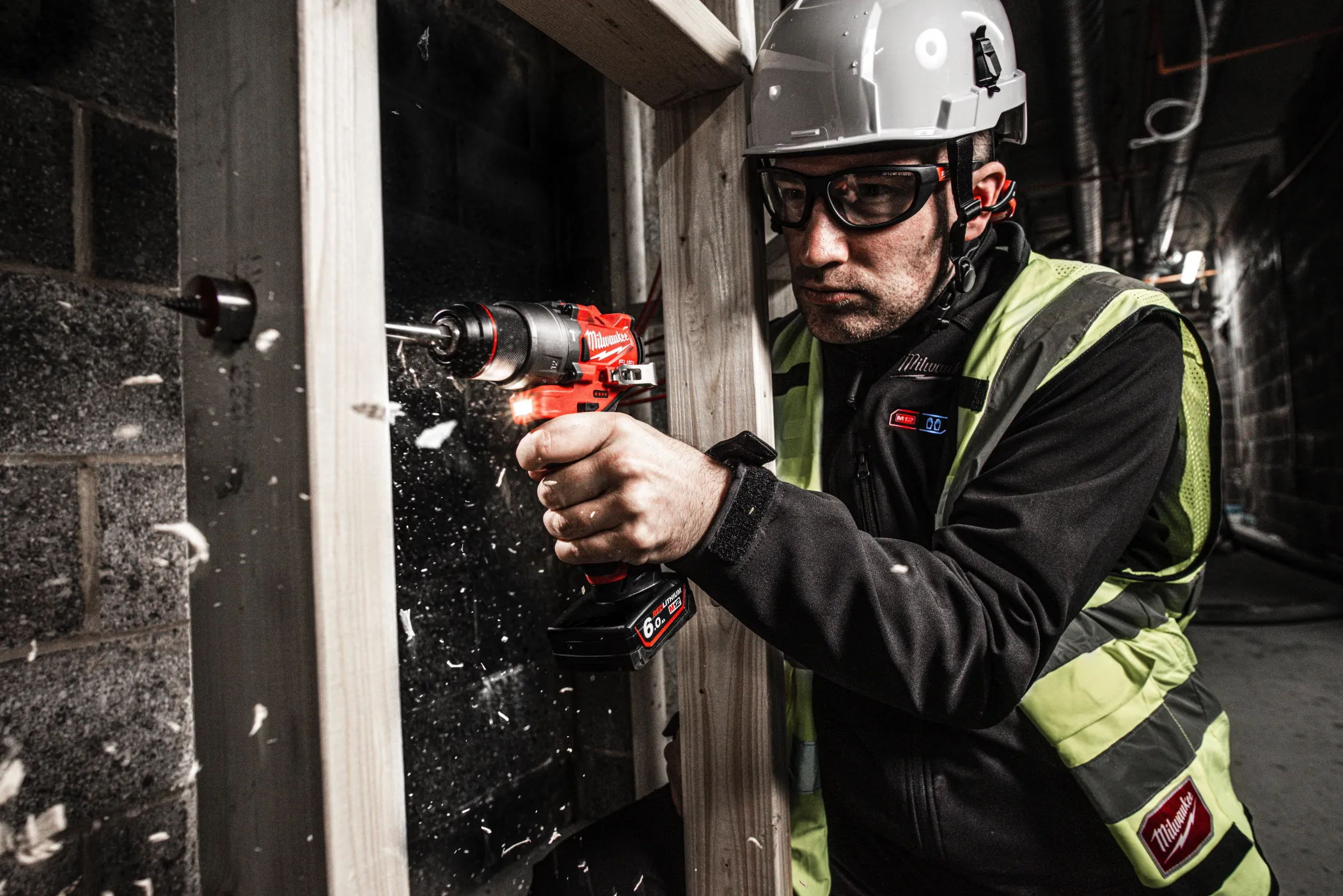 Аккумуляторная ударная дрель-шуруповерт Milwaukee M12 FPD2-602X FUEL (Арт. 4933479870)