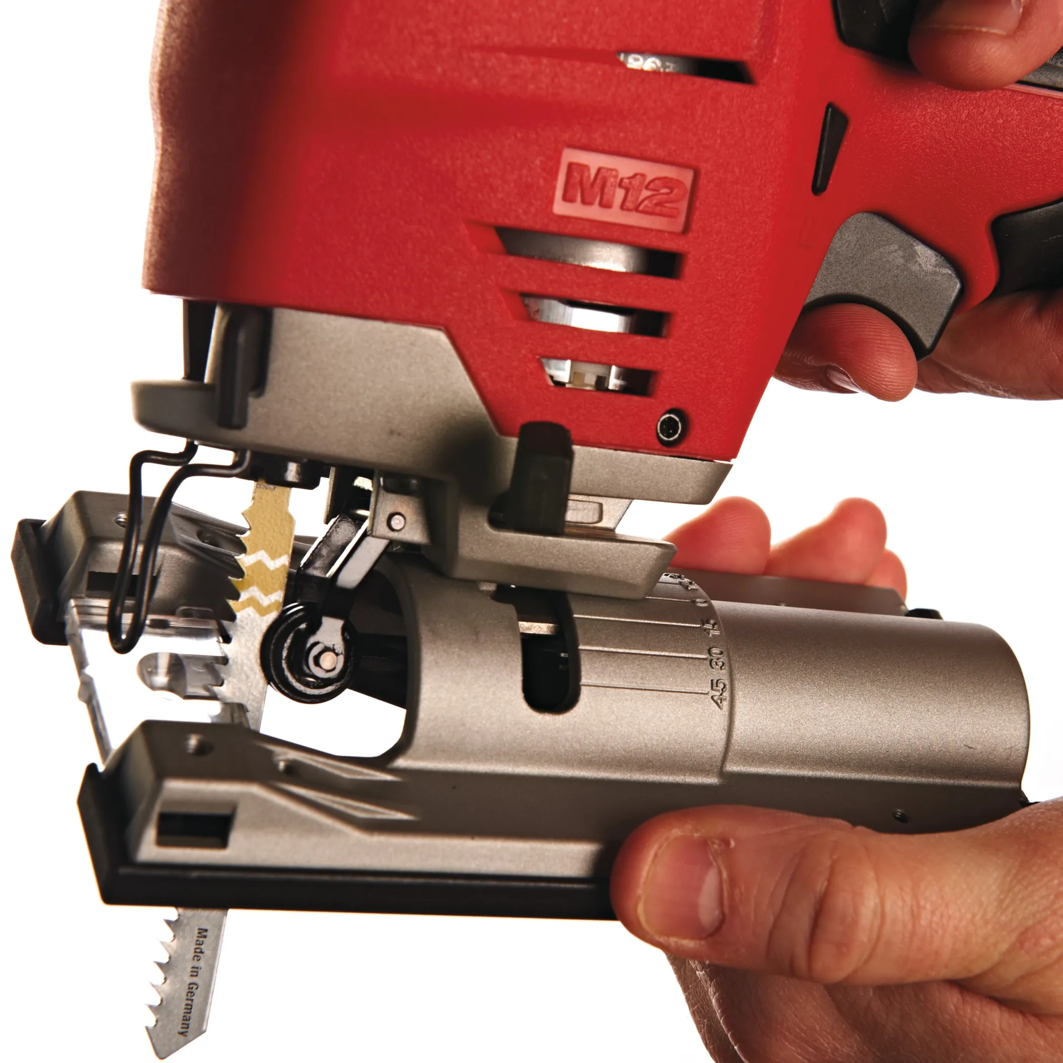 Аккумуляторный лобзик Milwaukee M12 JS-402B  (Арт. 4933441700)
