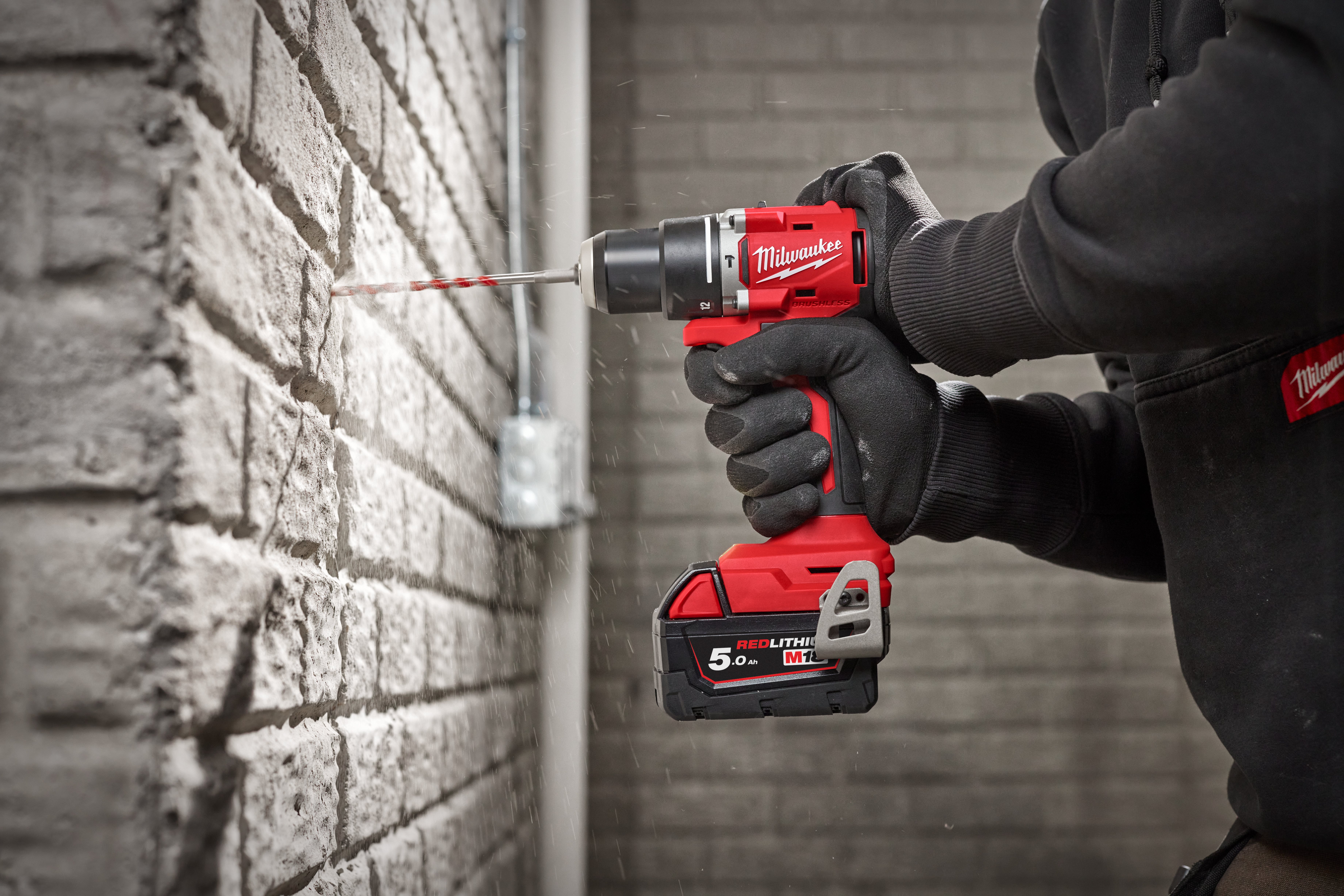 Аккумуляторная ударная дрель-шуруповерт Milwaukee M18 BLPDRC-0X (замена для 4933464557) (Арт. 4933492821)