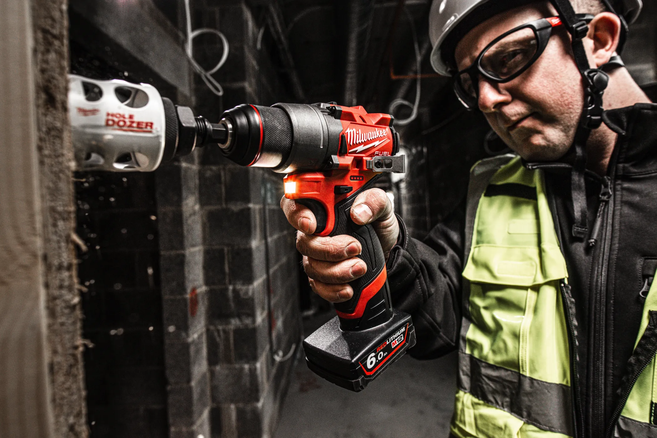 Аккумуляторная безударная дрель-шуруповерт Milwaukee M12 FDD2-602X FUEL (Арт. 4933479875)