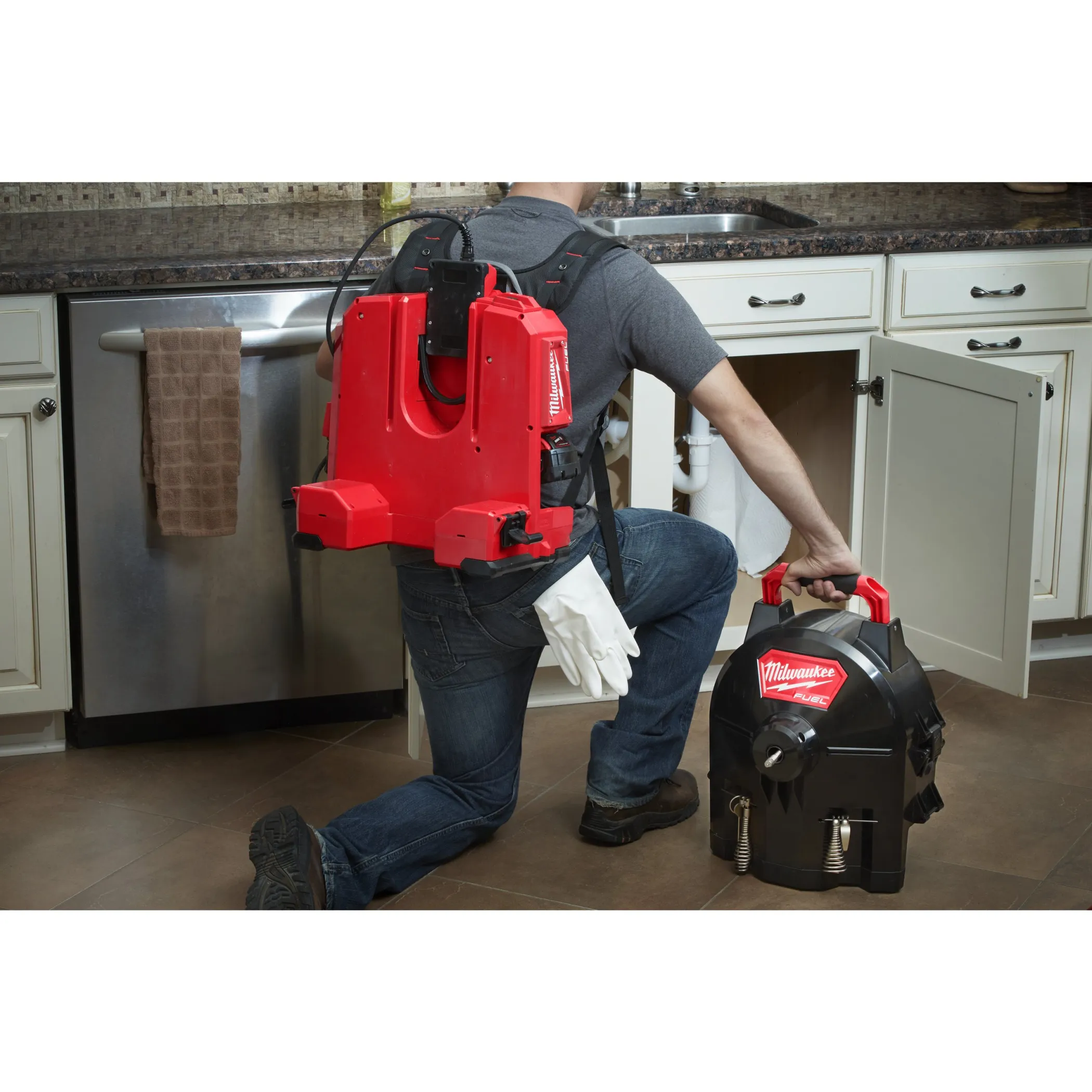 Аккумуляторная ранцевая прочистная машина Milwaukee M18 FFSDC10-0 FUEL  (Арт. 4933459707)