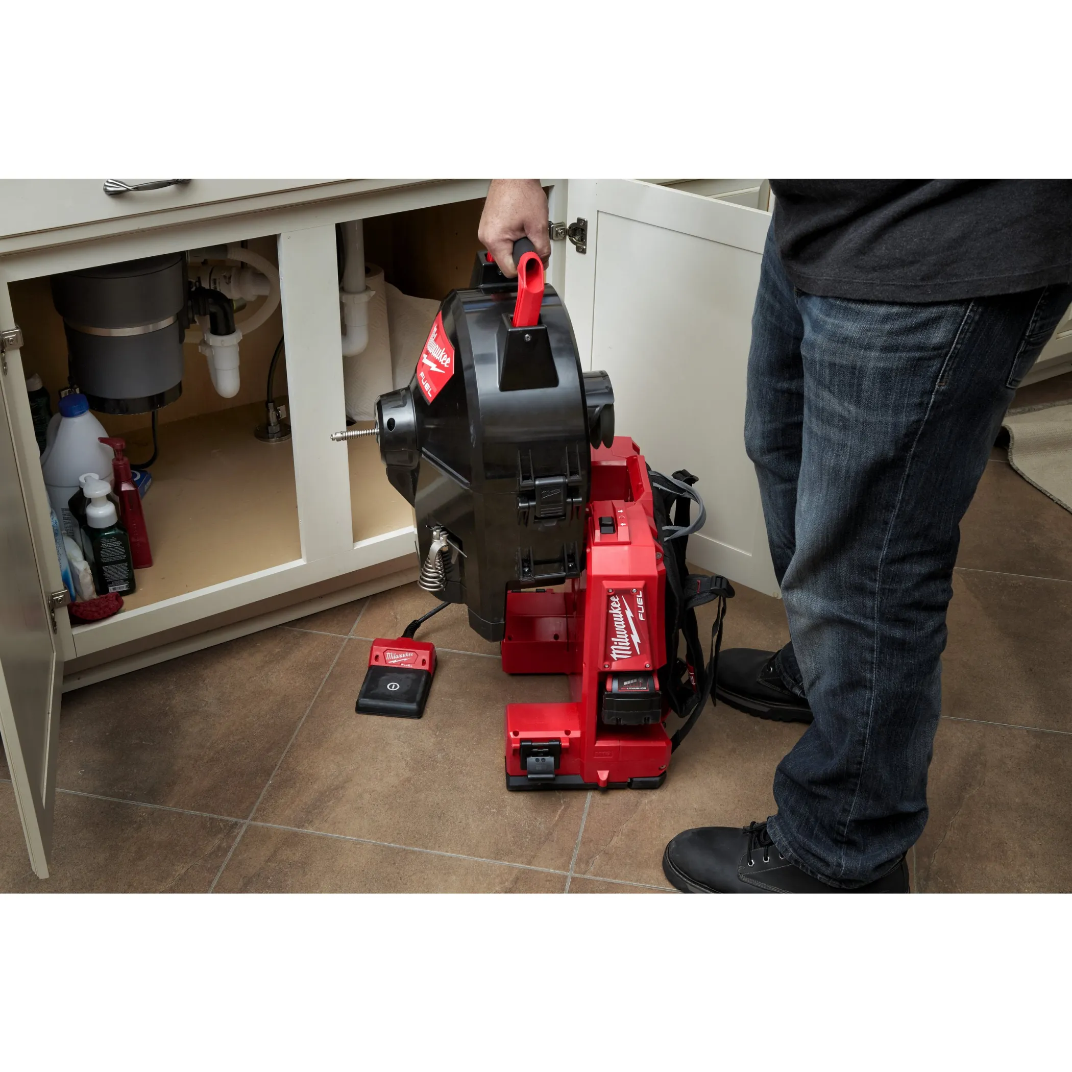 Аккумуляторная ранцевая прочистная машина Milwaukee M18 FFSDC10-0 FUEL  (Арт. 4933459707)