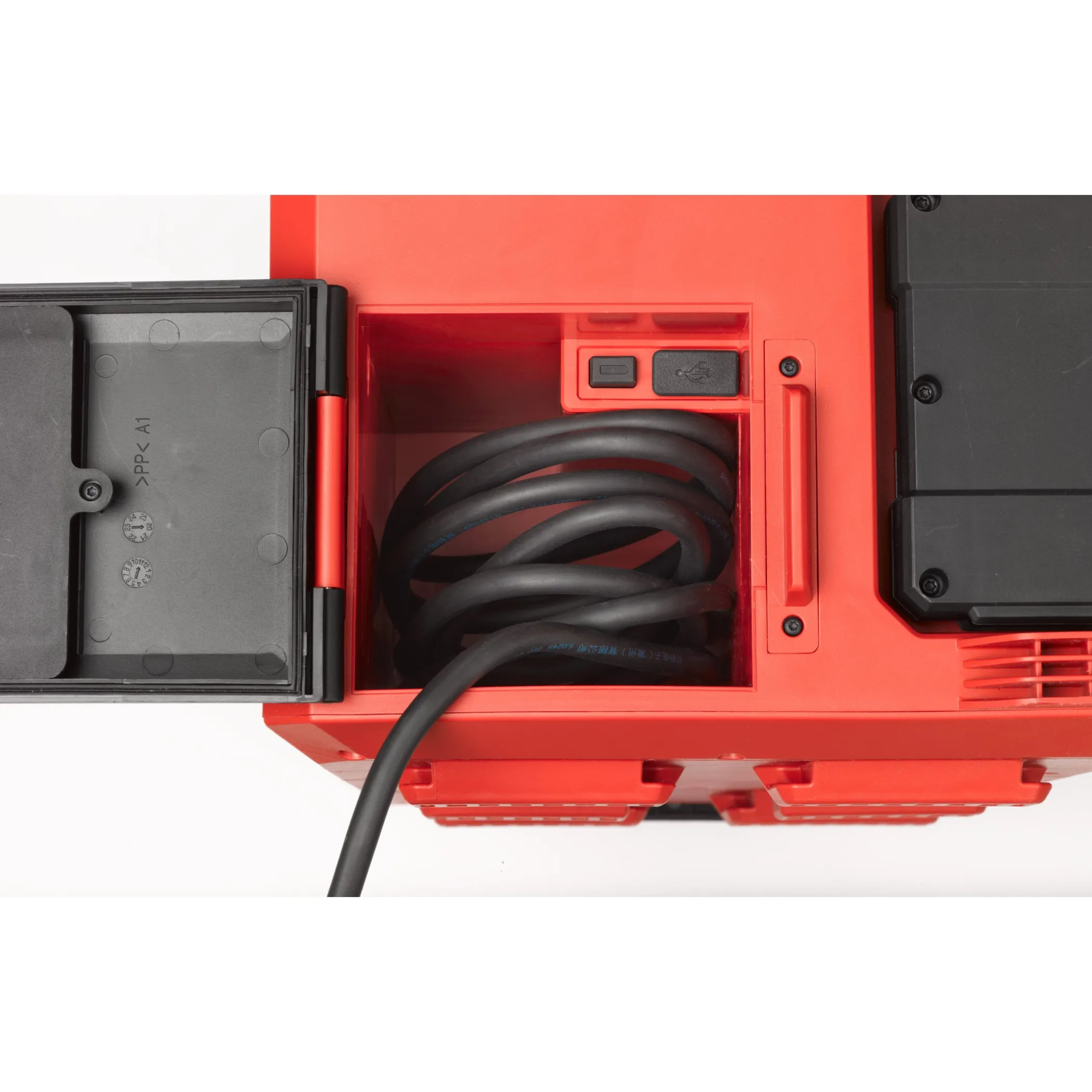 Аккумуляторный светодиодный фонарь с функцией зарядного устройства Milwaukee M18 POALC-0 PACKOUT  (Арт. 4933478120)