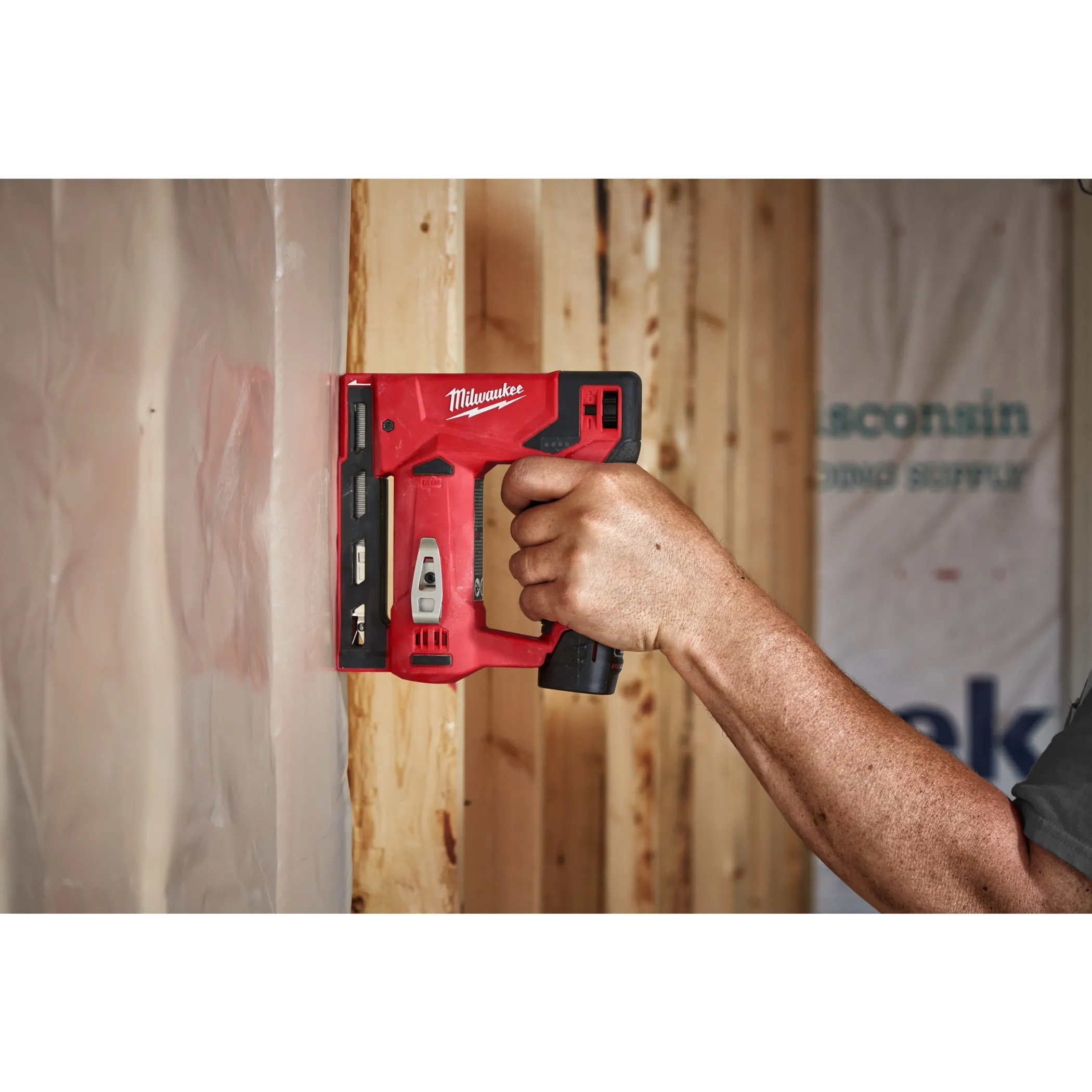 Аккумуляторный степлер Milwaukee M12 BST-202X  (Арт. 4933459635)