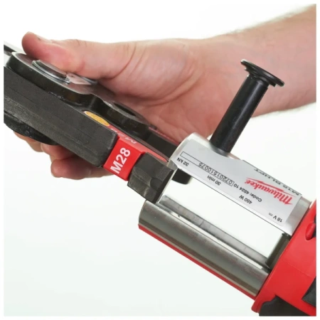 Аккумуляторный компактный бесщеточный инструмент для обжима труб Milwaukee M18 BLHPT-202C FORCE LOGIC  (Арт. 4933451132)