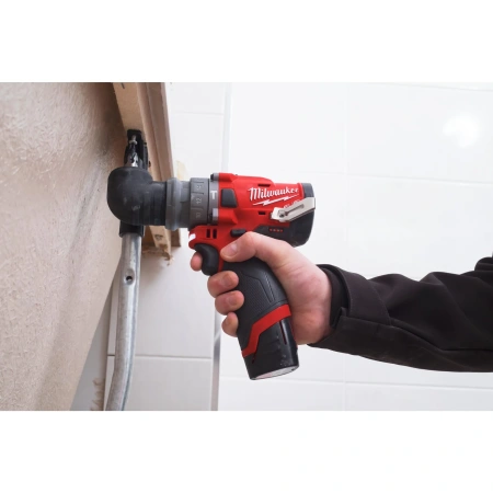 Аккумуляторная ударная дрель-шуруповерт со сменным патроном Milwaukee M12 FPDXKIT-202X FUEL  (Арт. 4933464138)