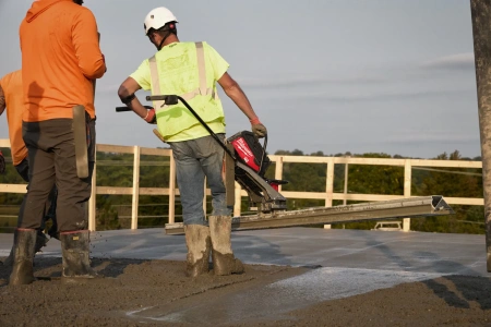 Аккумуляторная виброрейка Milwaukee MXF PSCKIT-302 FUEL (Арт. 4933479774)