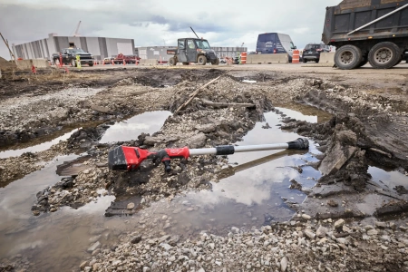 Аккумуляторный насос для перекачки воды Milwaukee M18 BLSWP-801 [FORGE™] (Арт. 4933498560)