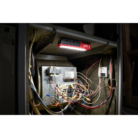 Аккумуляторный светодиодный фонарь, карманный, заряжаемый через USB Milwaukee L4 FL-301 (Арт. 4933479763)