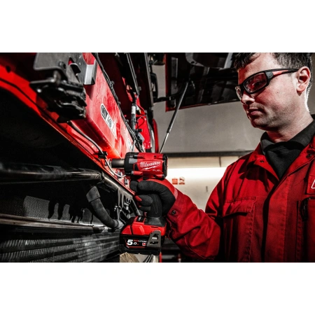 Аккумуляторный компактный ударный гайковерт с фиксацией пином Milwaukee M18 FIW2P12-502X FUEL (1/2'')  (Арт. 4933478447)