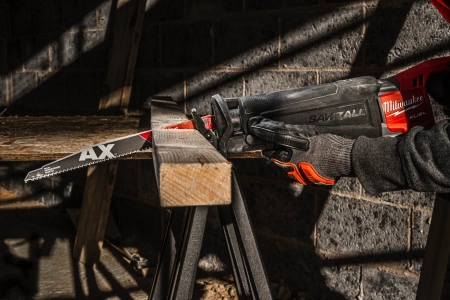 Полотно для сабельной пилы, демонтажное по дереву, дереву с гвоздями, пластику с твердосплавными зубьями Milwaukee AX CARBIDE TEETH 150 мм/ шаг зуба 5 мм (5 шт) (экоупак.) (замена для 48005521) (Арт. 48475521)