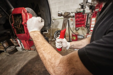 Молоток стальной с шаровидным бойком Milwaukee 450 гр. (Арт.4932492346)