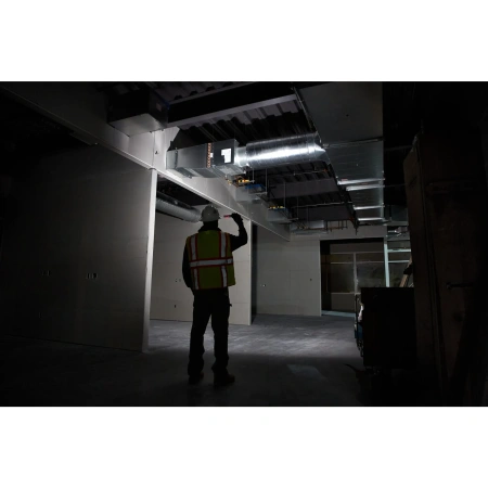 Аккумуляторный светодиодный фонарь, карманный, заряжаемый через USB Milwaukee L4 FL-301 (Арт. 4933479763)