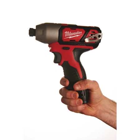Аккумуляторный субкомпактный импульсный винтоверт Milwaukee M12 BID-202С  (Арт. 4933441960)