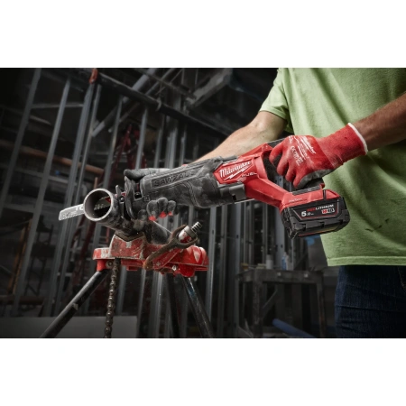 Аккумуляторная сабельная пила Milwaukee M18 ONEFSZ-502X FUEL ONE-KEY SAWZALL  (Арт. 4933478294)
