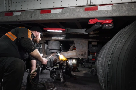 Акк. светодиодная лампа с изменяемым углом наклона M18 ABL-0 (Арт. 4933498147)