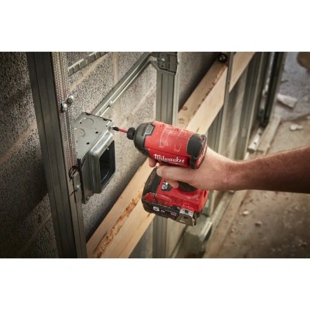 Аккумуляторный гидравлический импульсный винтоверт Milwaukee M18 FQID-502X FUEL SURGE™  (Арт. 4933451790)