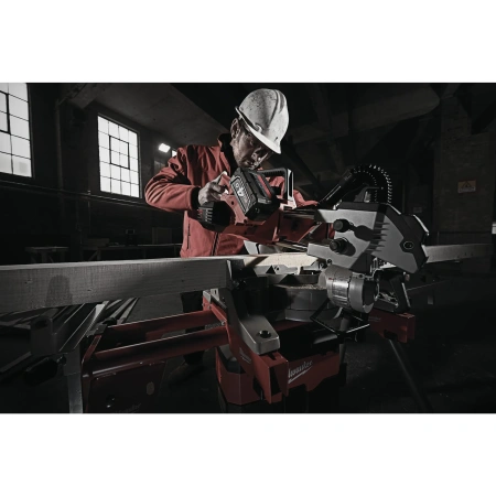 Аккумуляторная торцовочная пила Milwaukee M18 SMS 216-0  (Арт. 4933471057)