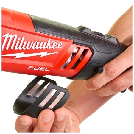 Аккумуляторная полировальная машина Milwaukee M18 FAP180-502X FUEL (Арт. 4933451550)