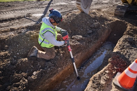 Аккумуляторный насос для перекачки воды Milwaukee M18 BLSWP-801 [FORGE™] (Арт. 4933498560)