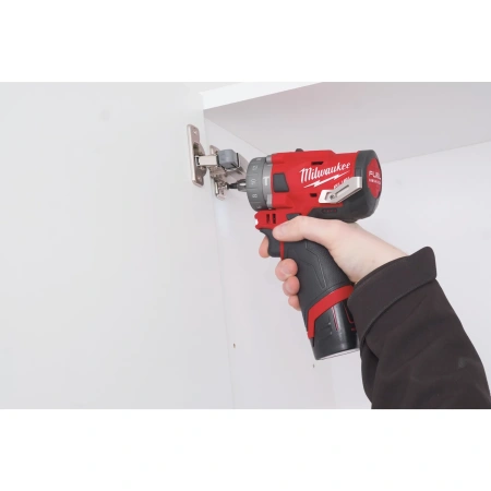 Аккумуляторная ударная дрель-шуруповерт со сменным патроном Milwaukee M12 FPDXKIT-202X FUEL  (Арт. 4933464138)
