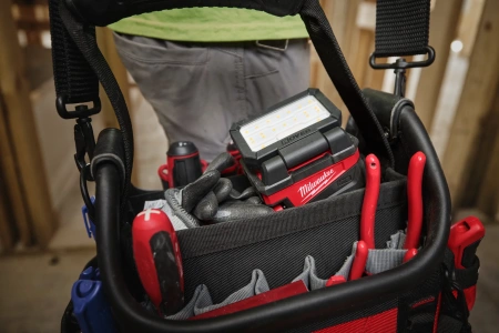 Аккумуляторный светодиодный фонарь с шарнирным световым блоком Milwaukee M18 ALIS-0 (Арт. 4933498148)