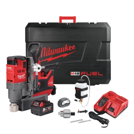 Аккумуляторная дрель на магнитной станине с постоянным магнитом Milwaukee M18 FMDP-502C FUEL  (Арт. 4933451012)