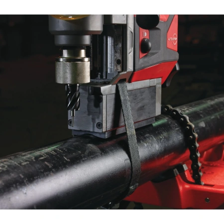Аккумуляторная дрель на магнитной станине с постоянным магнитом Milwaukee M18 FMDP-502C FUEL  (Арт. 4933451012)