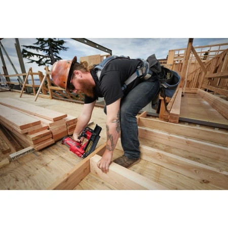 Аккумуляторный гвоздезабиватель(нейлер) с наклонным магазином Milwaukee M18 FFN21-0C FUEL (Арт. 4933478993)