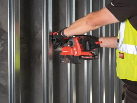 Аккумуляторный 4-х режимный SDS-Plus перфоратор Milwaukee M18 FHAC16-302X FUEL (Арт. 4933498584)