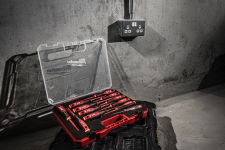 Трехгранная отвертка, диэлектрическая (изолированная) Milwaukee VDE T20x100 (замена для 4932464052) (Арт. 4932478730)