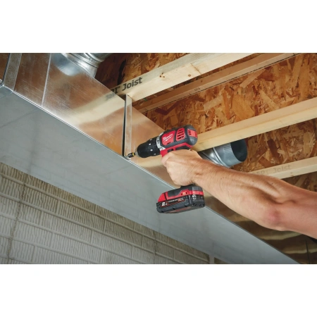 Аккумуляторная ударная дрель-шуруповерт Milwaukee M18 BPD-202C  (Арт. 4933443515)