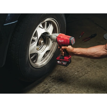 Аккумуляторный ударный гайковерт с фиксацией пином Milwaukee HD18 HIW-402C (1/2'')  (Арт. 4933441260)