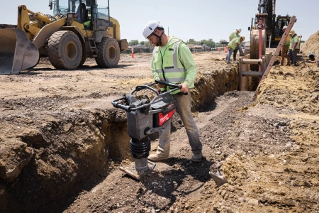 Аккумуляторная вибротрамбовка Milwaukee MXF RAM60-122 FUEL (Арт. 4933498159)