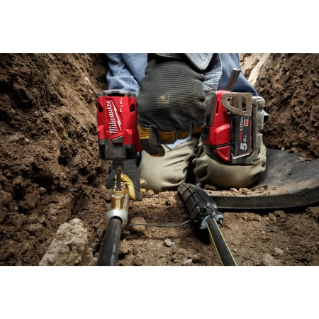 Аккумуляторный компактный ударный гайковерт с фиксацией пином Milwaukee M18 FIW2P12-502X FUEL (1/2'')  (Арт. 4933478447)