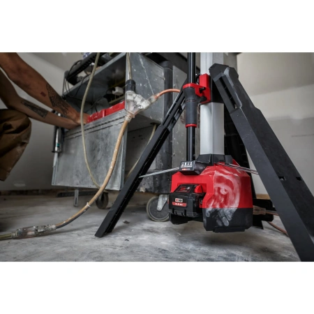 Аккумуляторная светодиодная мачта освещения с функцией зарядки Milwaukee M18 HOSALC-0 TRUEVIEW™ (Арт. 4933478116)
