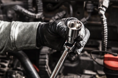 Ключ Т-образный шарнирный c головкой 16мм (Арт. 4932492685)