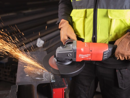 Аккумуляторная углошлифовальная машина (УШМ, Болгарка) Milwaukee M18 ONEFLAG230 XPDB-122C [FORGE™] FUEL ONE-KEY 230мм (замена для 4933478783) (Арт. 4933499242)