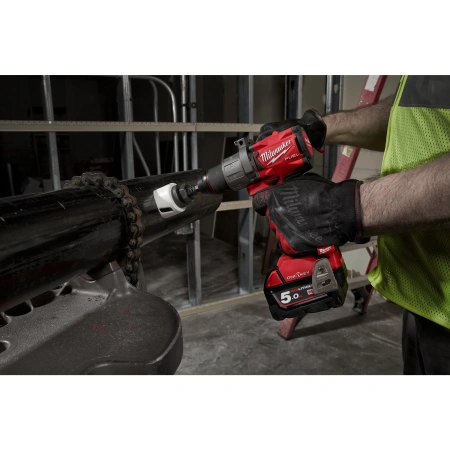 Аккумуляторная ударная дрель-шуруповерт Milwaukee M18 ONEPD2-502X FUEL ONE-KEY  (Арт. 4933464527)