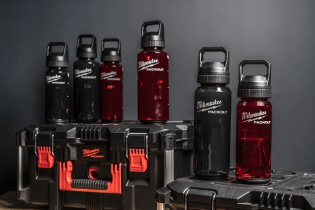 Бутылка красная Milwaukee PACKOUT CHUG LID 1480 мл (Арт. 4932498638)