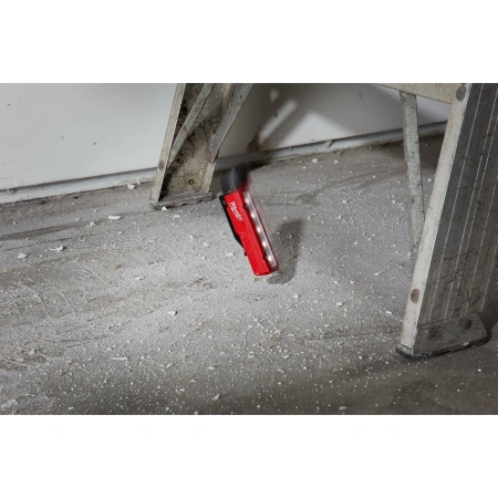 Фонарь светодиодный, карманный на батарейках Milwaukee FL-LED  (Арт. 4933464824)